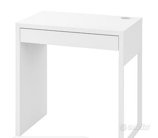 Scrivanie ikea con cassetto e sedie pieghevoli
