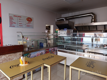 Pizzeria forno a legna kebaberia polli allo spiedo