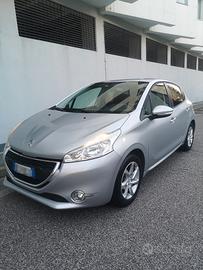 Peugeot 208 1.2 benz - Garanzia 12 Mesi