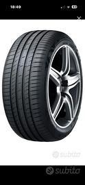 Gomme estive Nexen 205-55 R17 95Y (pari al nuovo)