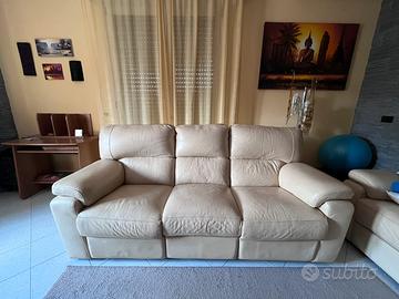 Divano di vera pelle