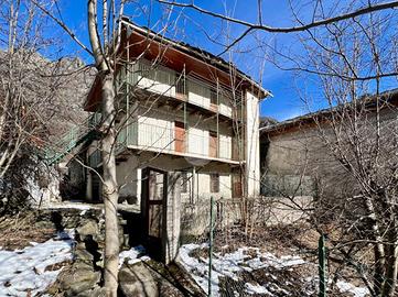 CASA SEMINDIPENDENTE A LEMIE