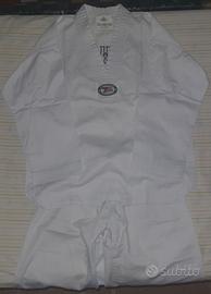 Dobok taekwondo
