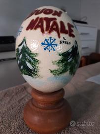 Soprammobile uova di struzzo decorato a mano