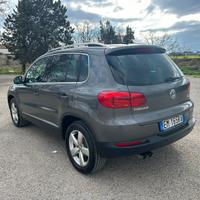 VOLKSWAGEN Tiguan 1ª serie - 2012