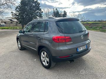 VOLKSWAGEN Tiguan 1ª serie - 2012