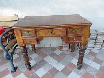 Scrittoio in legno - 5 cassetti gambe tornite