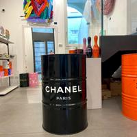 Bidone Chanel nero: oggetto di design