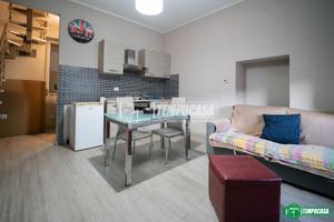 BILOCALE SU DUE LIVELLI TOTALMENTE RISTRUTTURATO