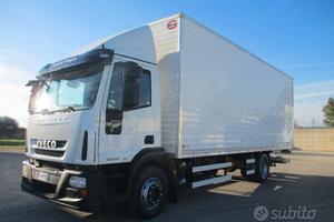 Iveco EUROCARGO 140/25 E5 FURGONE L 7.20M+PEDANA R