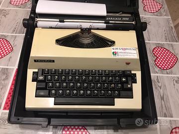 Macchina per scrivere Triumph Gabriele 2000