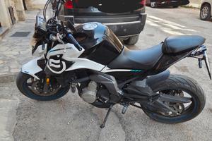 CFMOTO 650 NK – 2021 – Solo 7.500 km