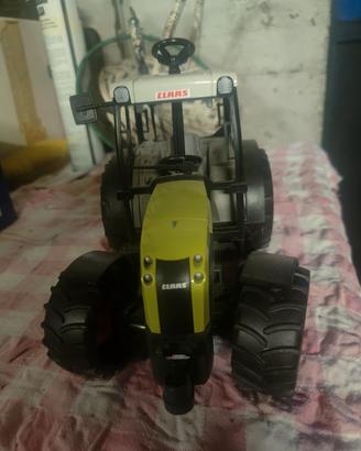  trattore giocattolo Claas Nectis 267F