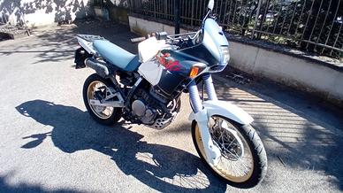 Honda NX 650 Dominator