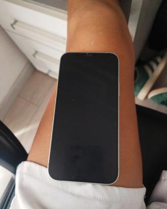 iPhone 12 65 gb con cover e caricatore