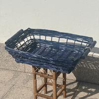 Cesto aperto in vimini blu – stile shabby chic