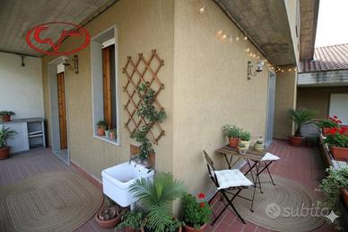 Casa indipendente di 200 m² con più di 5 locali e 