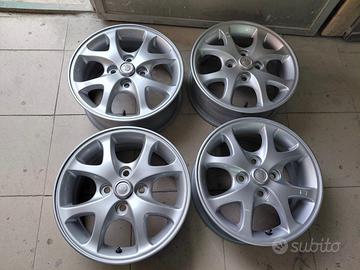 Cerchi in lega da 14 pollici per Toyota yaris