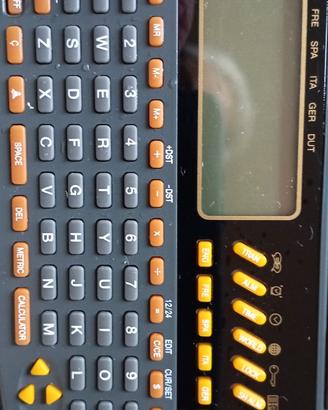 SuperCalcolatore elettronico vintage con traduttor