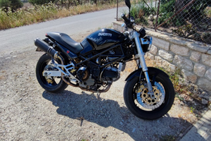 Ducati monster 900