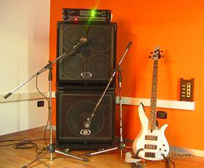 Ampeg STV 4 PRO + Super BXT115HL Cabinet + Bse410h