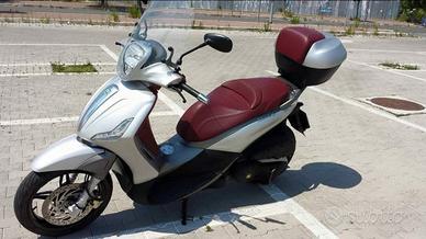 Permuto scooter Beverly 350 sport Touring 