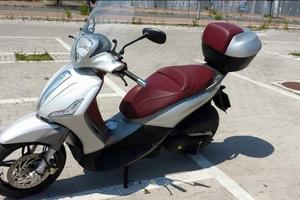 Permuto scooter Beverly 350 sport Touring 
