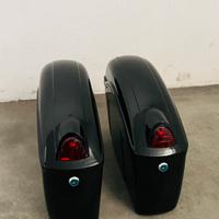 Bolsa laterale rigide per moto