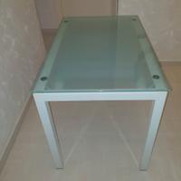 Tavolo da cucina in vetro allungabile 