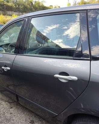 Porta posteriore sinistra RENAULT SCENIC del 2010