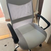 Sedia girevole bianca