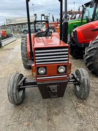 TRATTORE FIAT 570