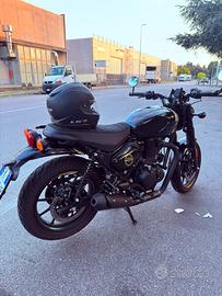 Royal Enfield Hunter 350 Rebel Black