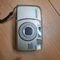 macchina fotografica vintage kyocera 