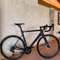 Bici da corsa modello Basso Venta