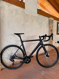 Bici da corsa modello Basso Venta