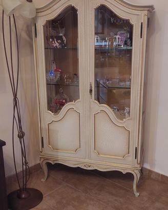 Vetrina stile Liberty