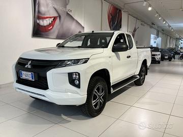 Mitsubishi L200 2.3 D Club Cab 4wd Easy Selec...