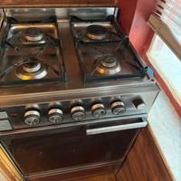 Piano cottura con forno gas