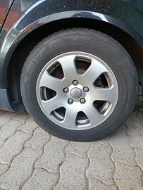 cerchi 15 per audi A4 con gomme invernali 195/65
