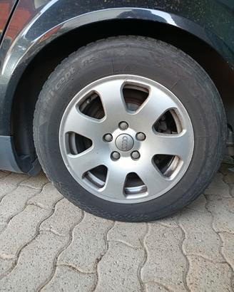 cerchi 15 per audi A4 con gomme invernali 195/65