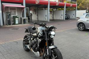 Trident 660