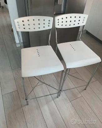 Sgabelli di dedigner Umberto Bertoni