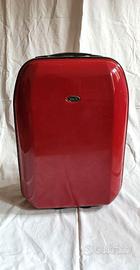 Elegante trolley Bric's di colore rosso.