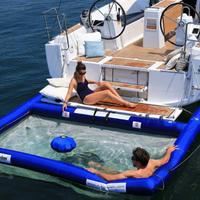 Piscina galleggiante per barca a motore