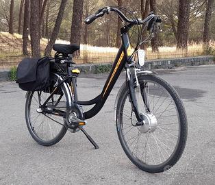 Bicicletta pedalata assistita