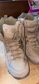 Scarponi uomo militare