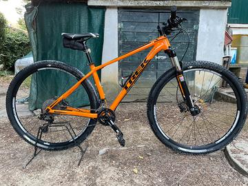 Trek Superfly 6