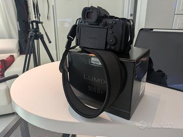 Panasonic Lumix S5 IIX e case