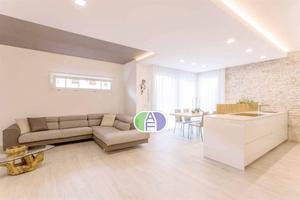 Appartamento di 88 m² con 4 locali e box auto a Sp